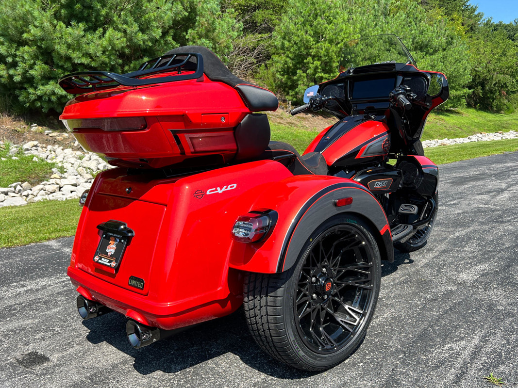 CVO® Street Glide® 3 Limited