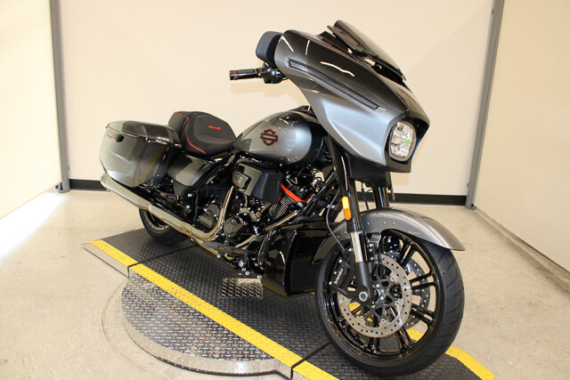 CVO® Street Glide®