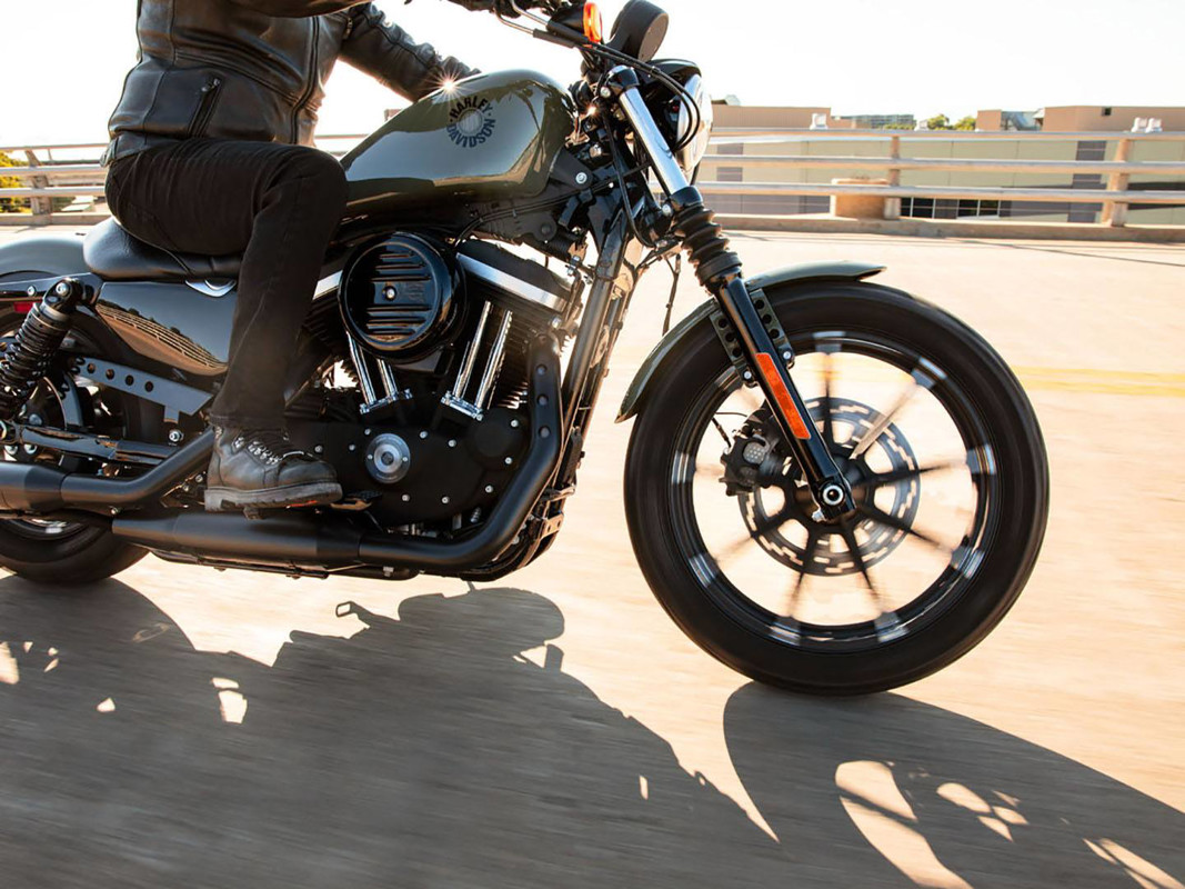 Iron 883®