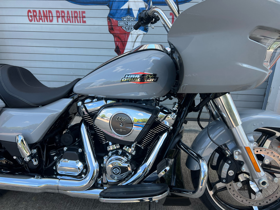 Road Glide®