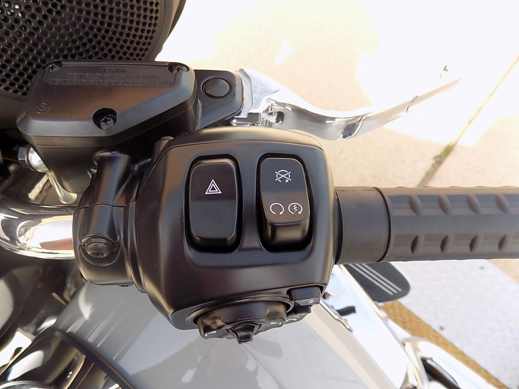 Street Glide®