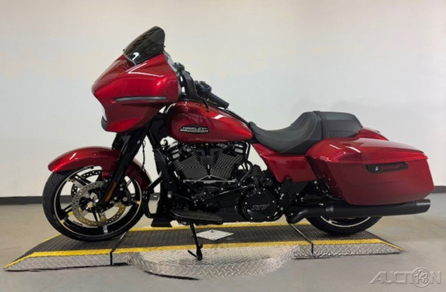 Street Glide®