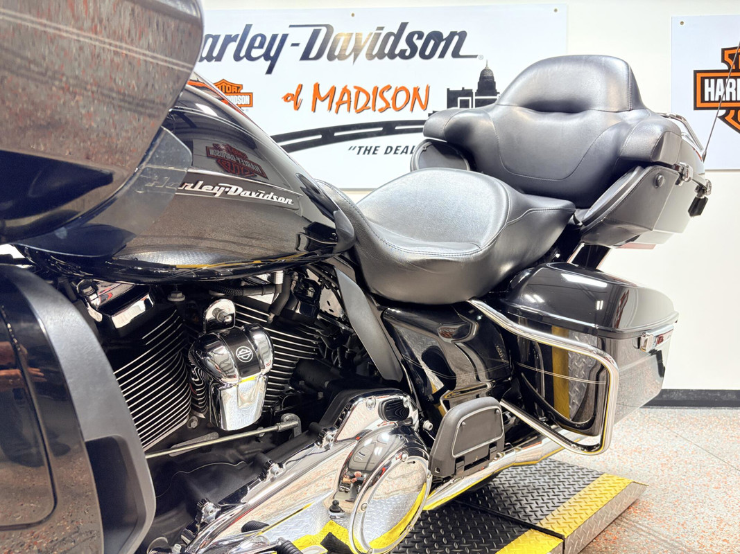Road Glide® Ultra