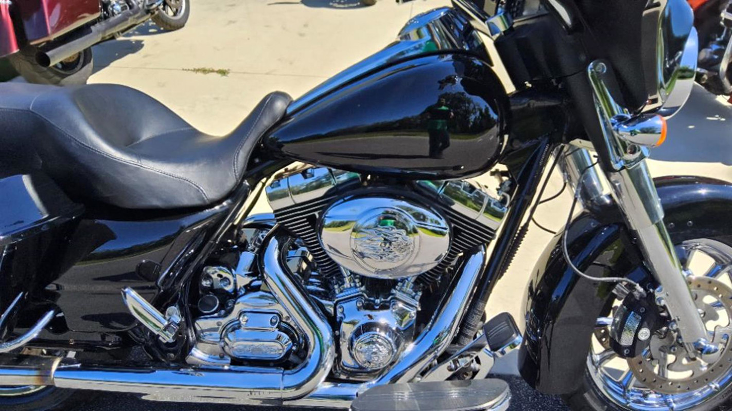 Street Glide®