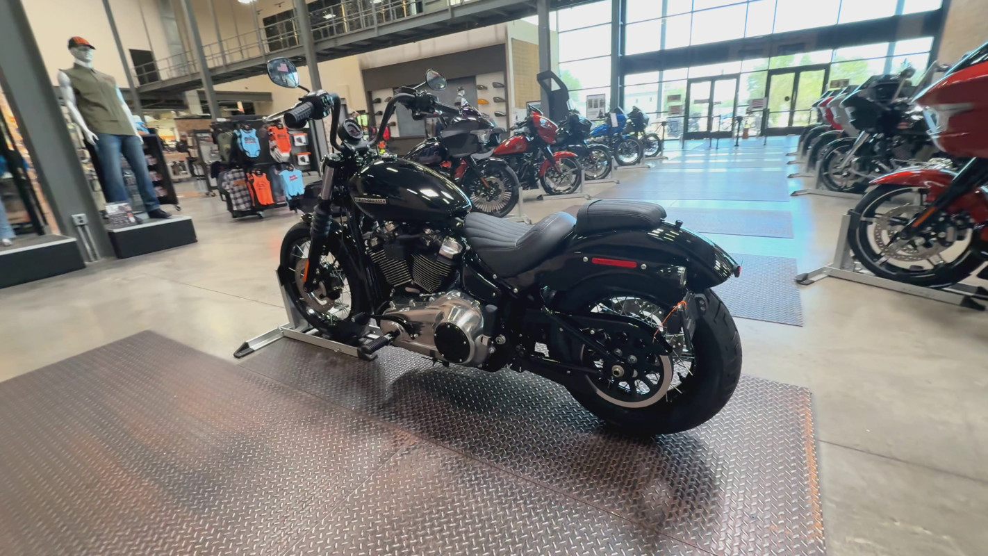Street Bob®
