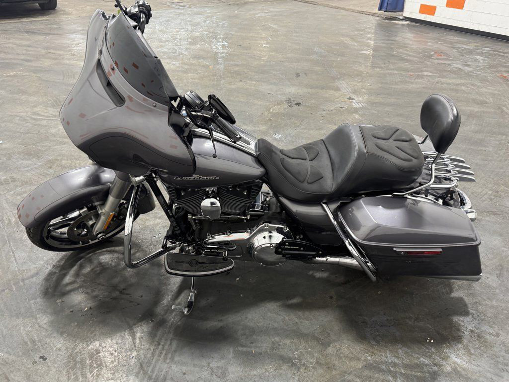 Street Glide® Special