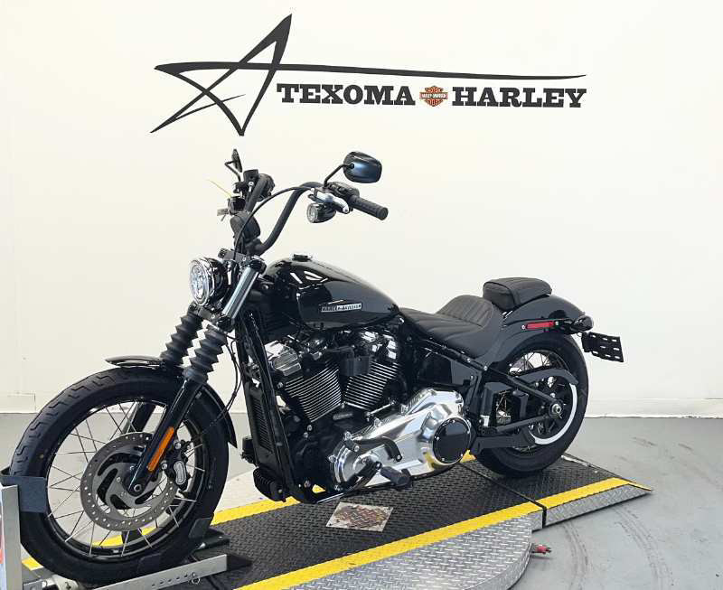 Street Bob®