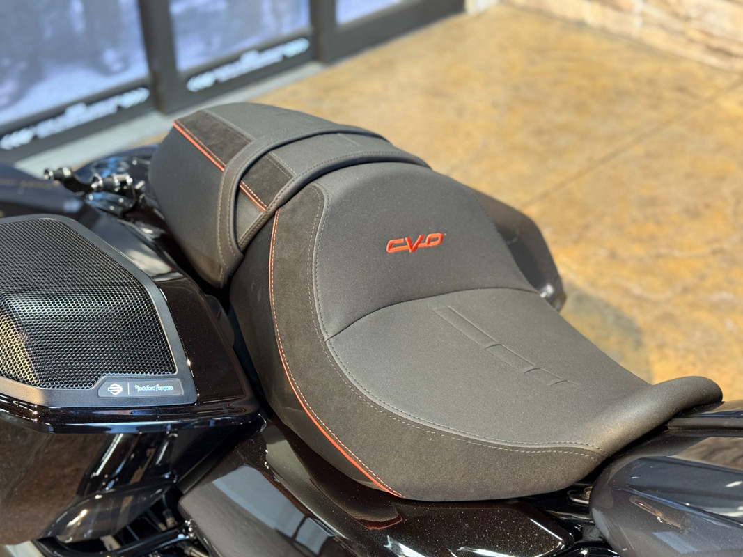 CVO® Road Glide®