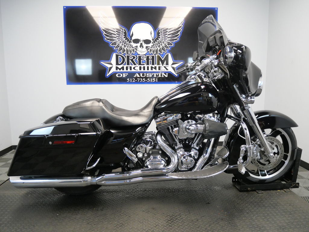 Street Glide®