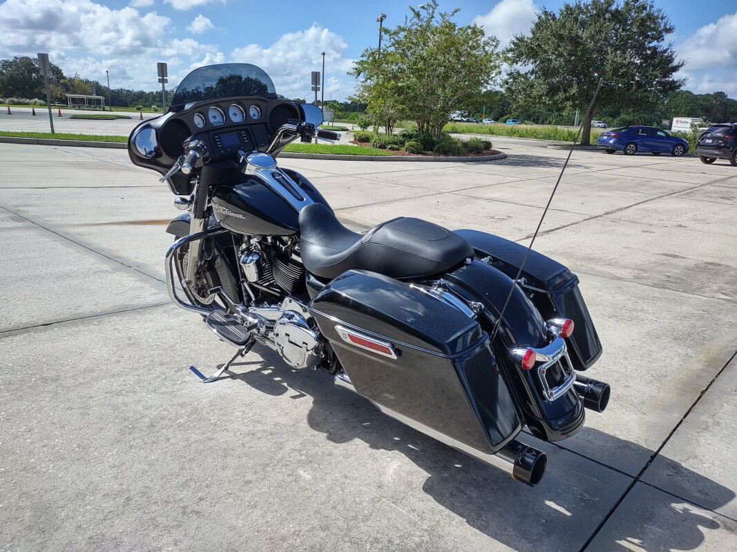 Street Glide®