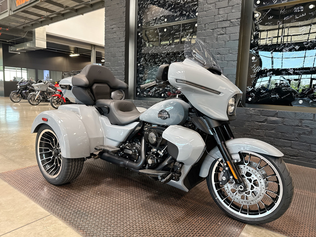 Street Glide® 3 Limited
