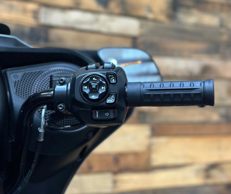 Street Glide®
