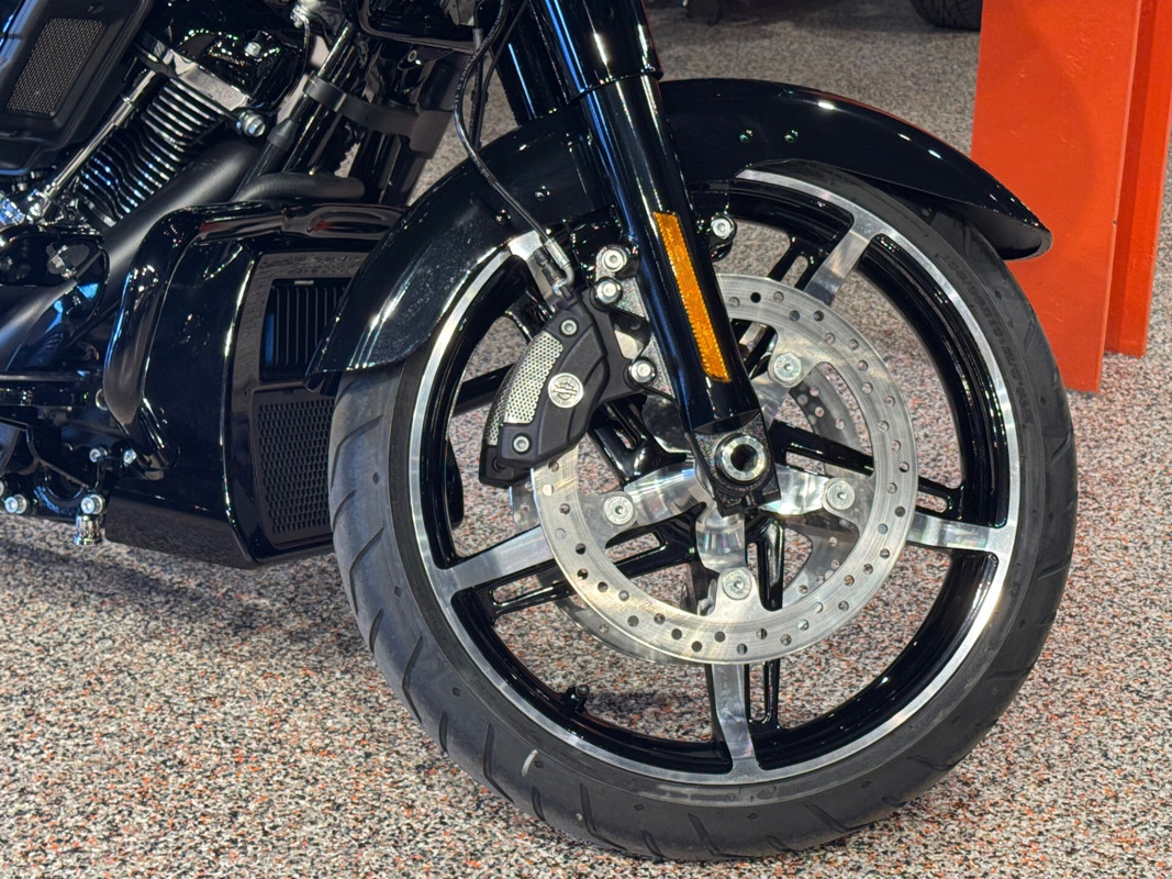 Road Glide®