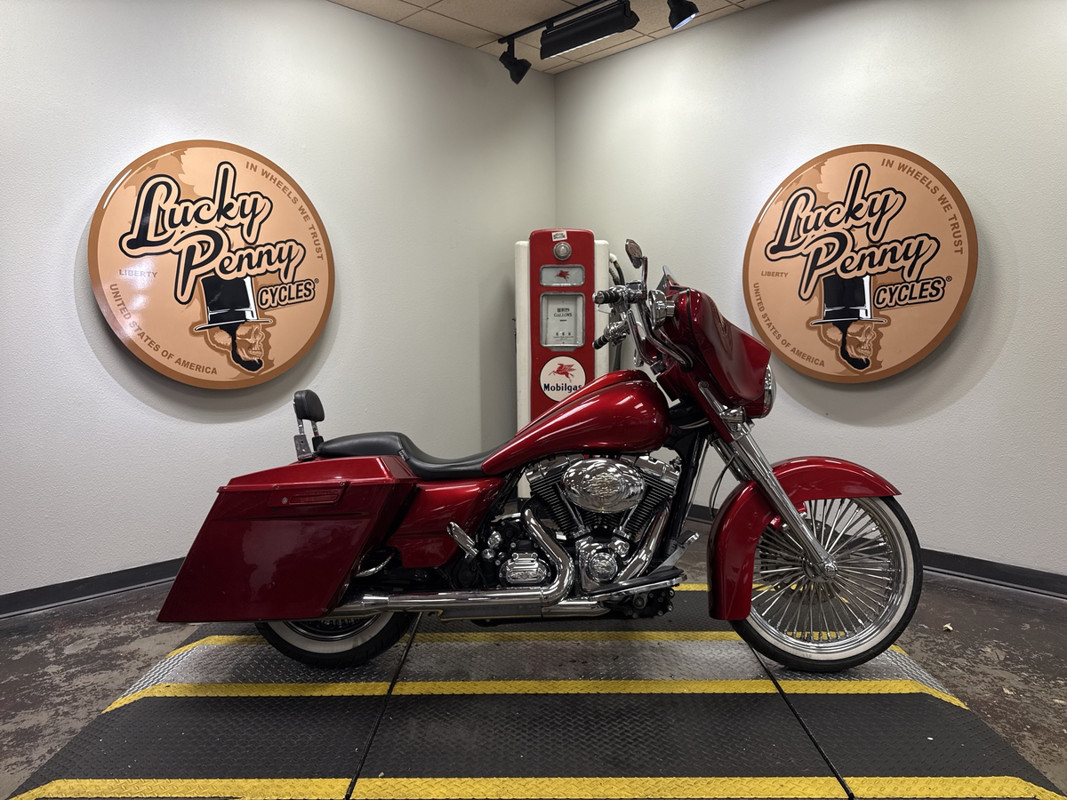 Street Glide®