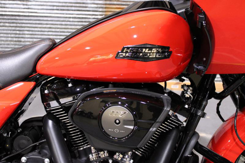 Road Glide®