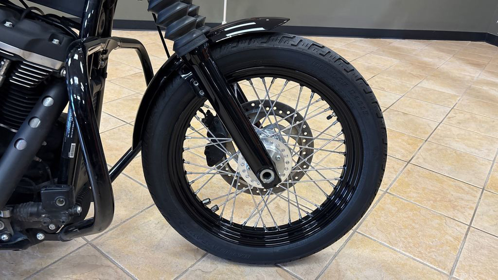 Street Bob®