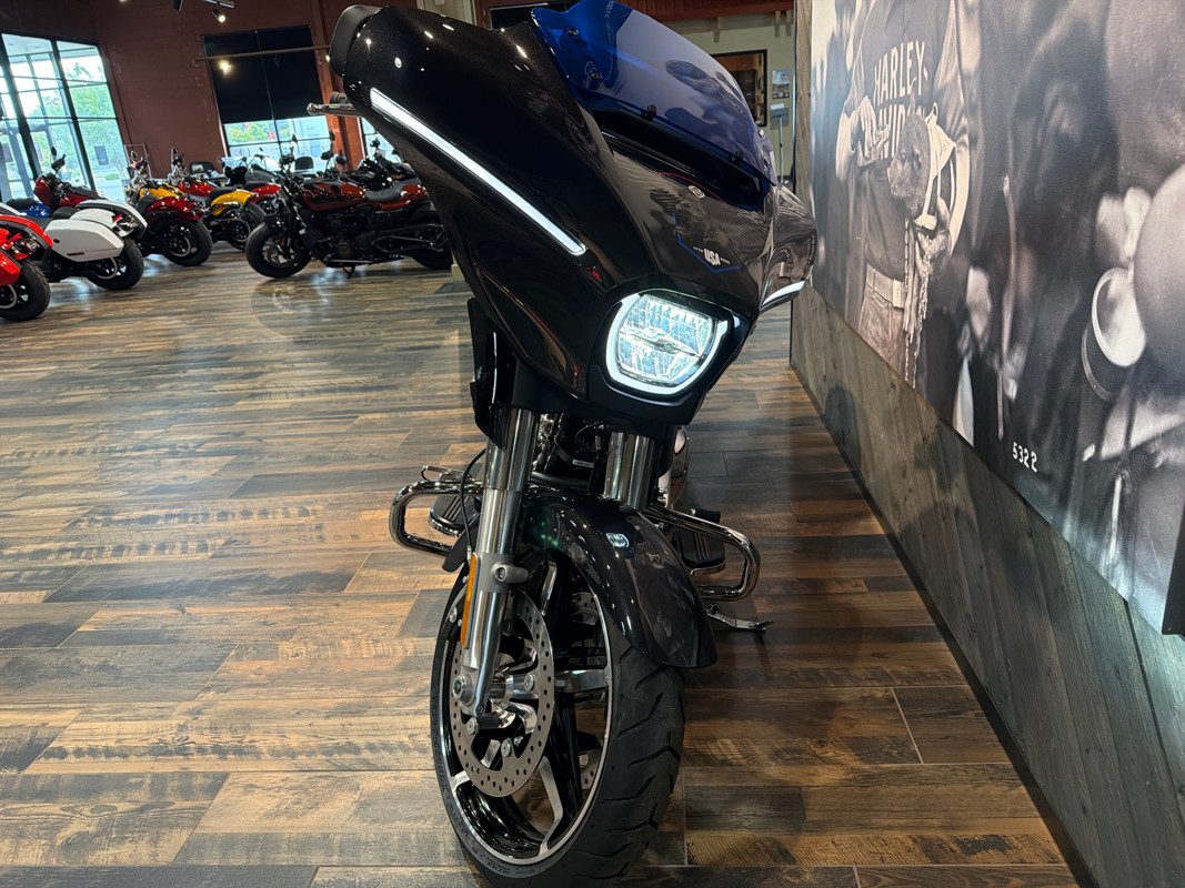 Street Glide®