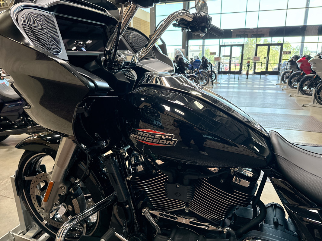 Road Glide®
