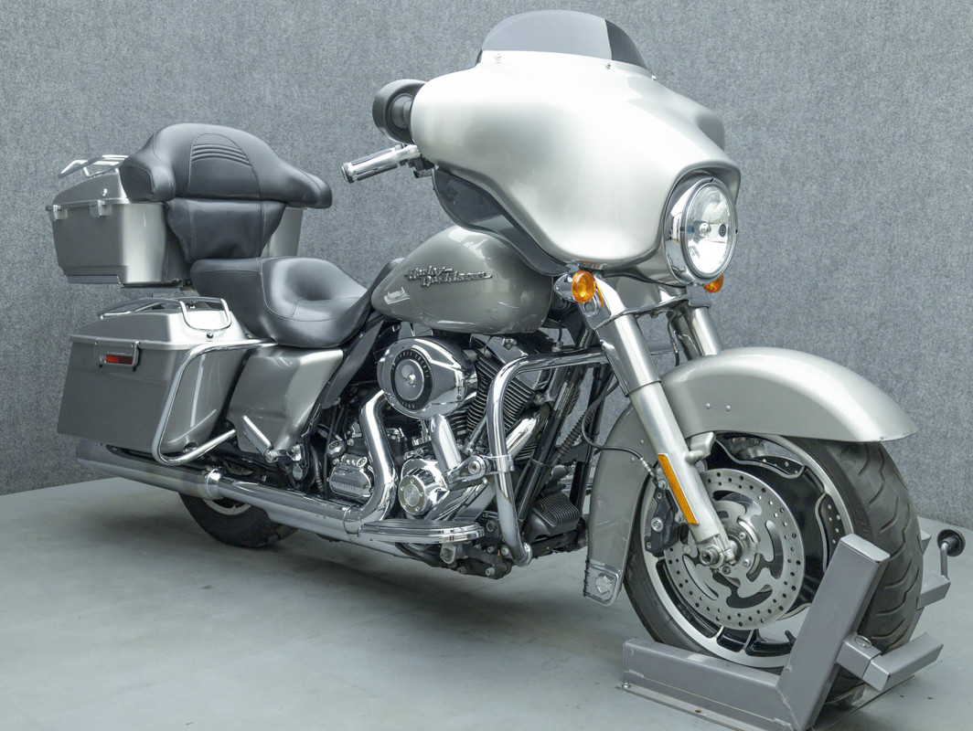 Street Glide®