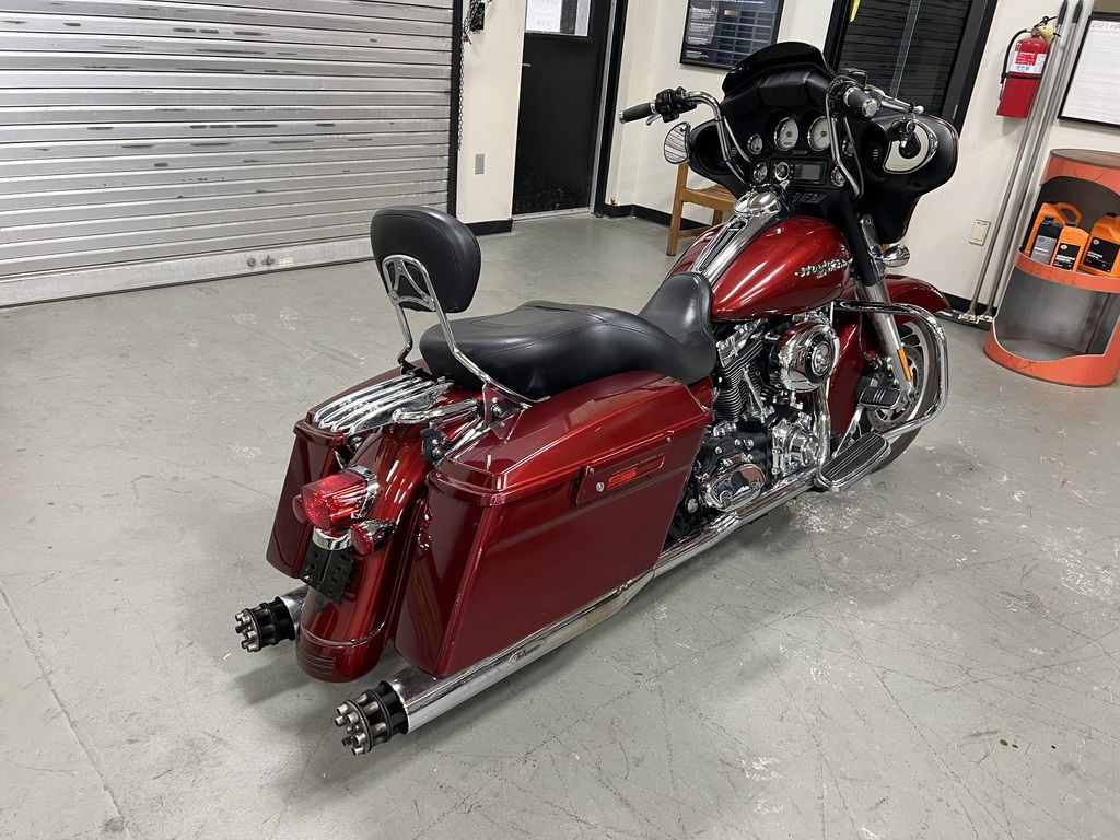 Street Glide®