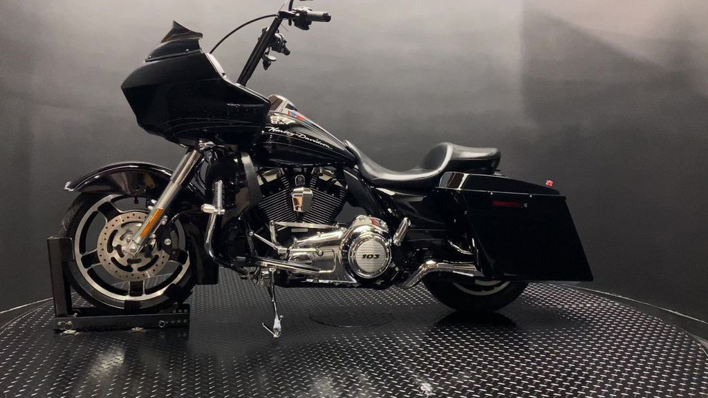 Road Glide® Custom