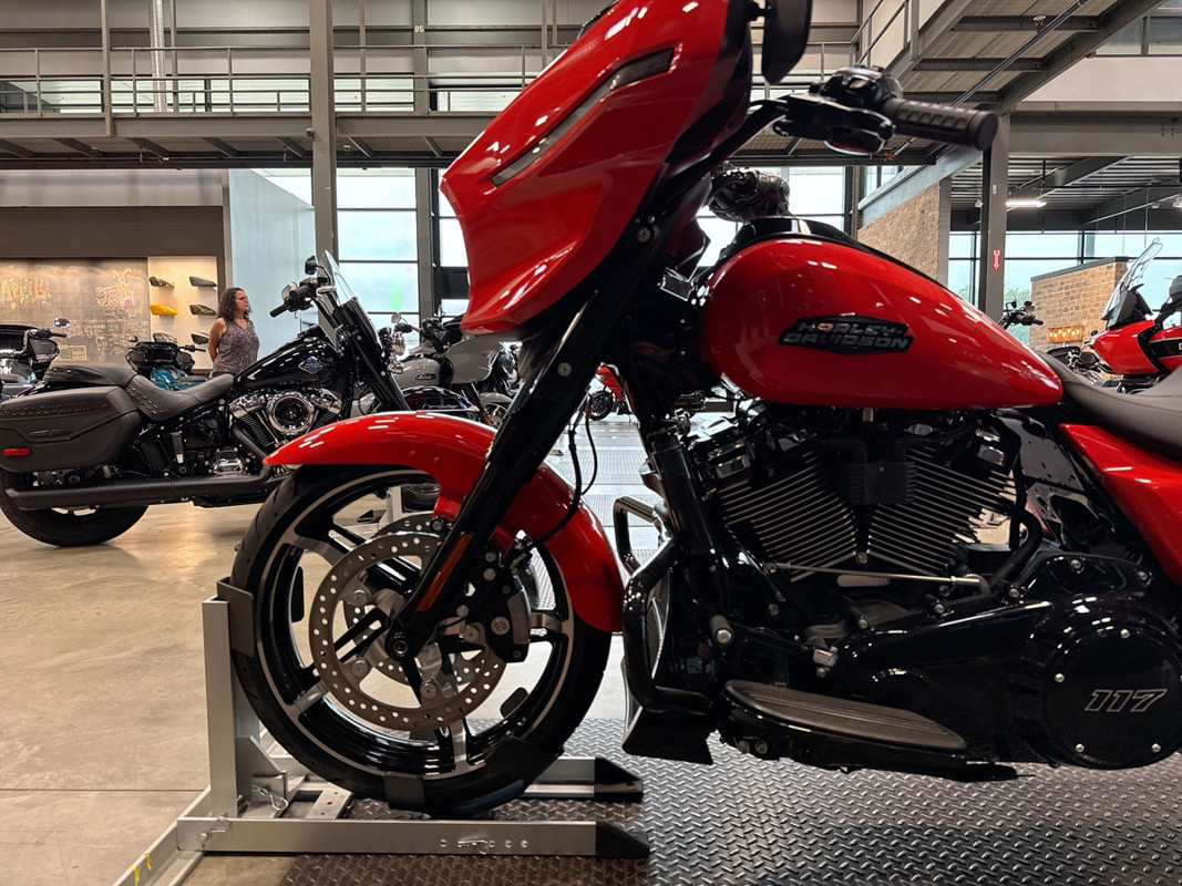 Street Glide®