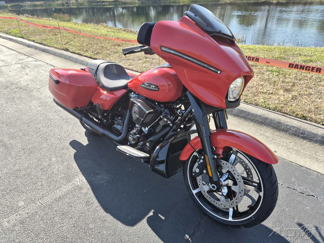 Street Glide®
