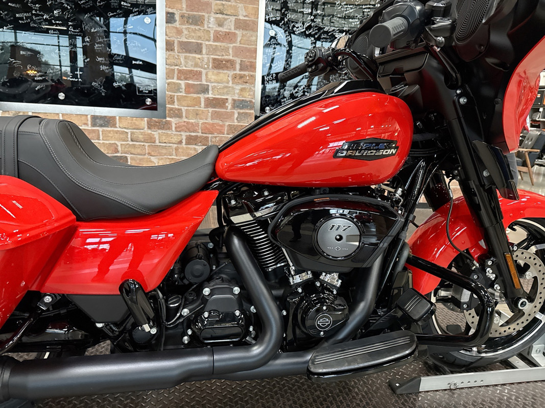 Street Glide®