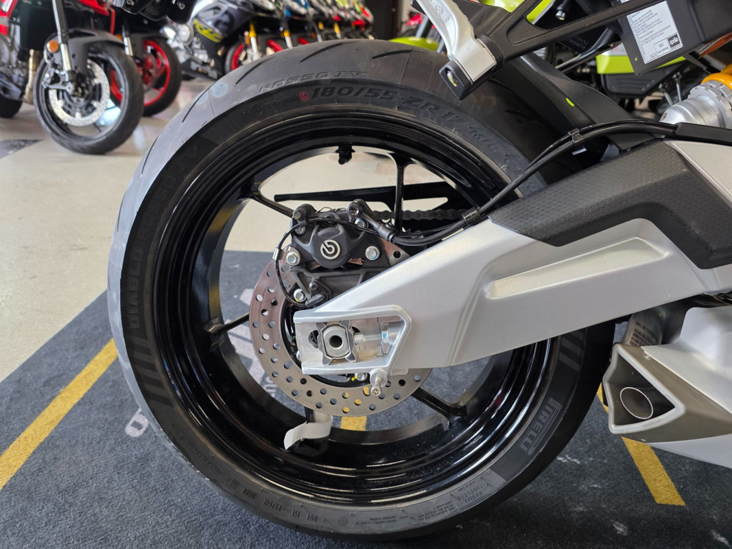 RS 660