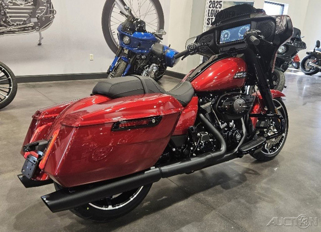 Street Glide®