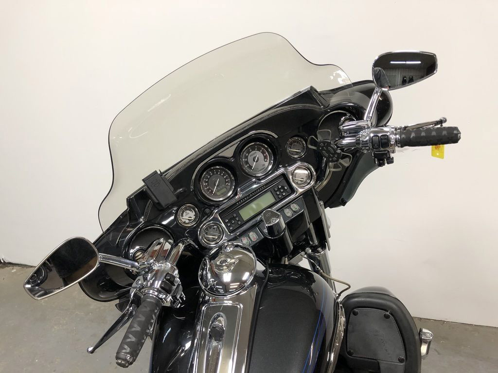 CVO® Ultra Classic® Electra Glide® 110th Anv. Ed.