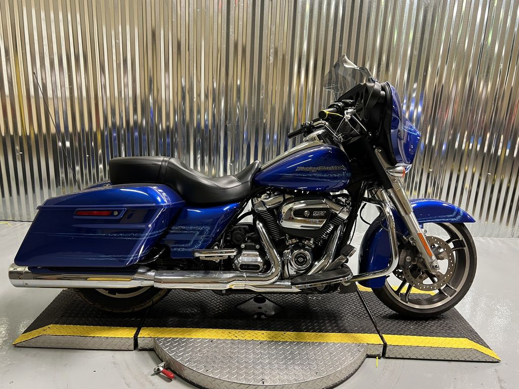 Street Glide®
