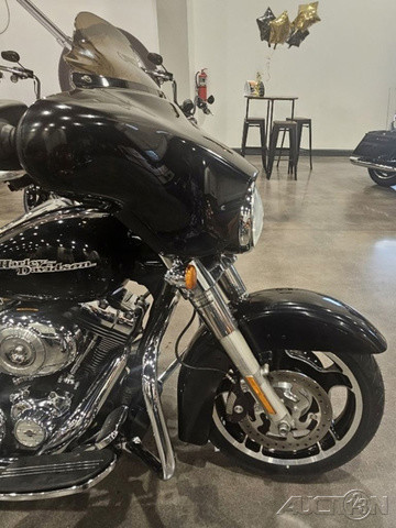 Street Glide®