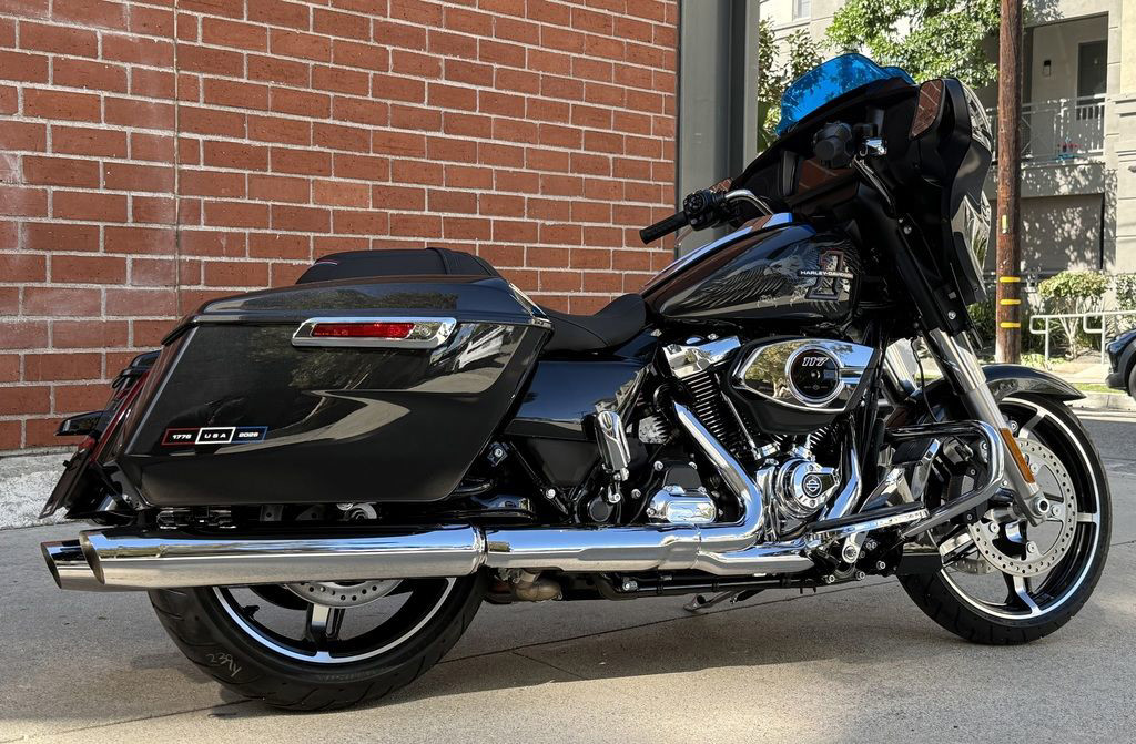 Street Glide®
