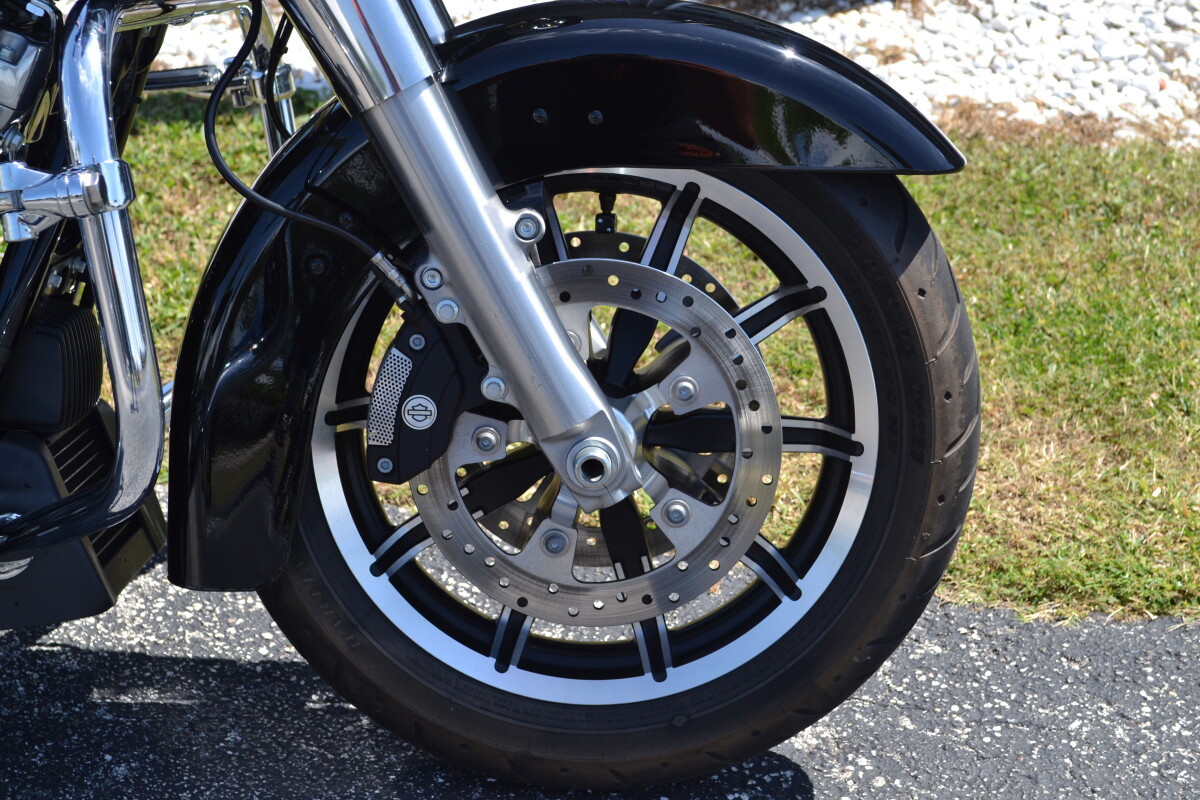 Electra Glide Standard