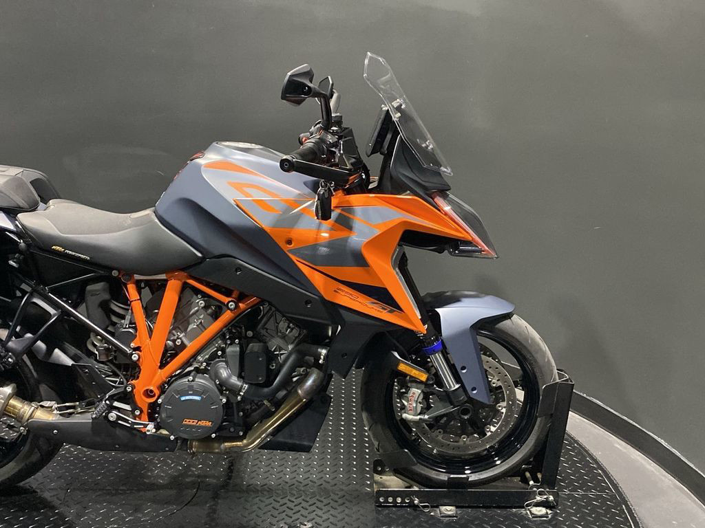 1290 Super Duke GT