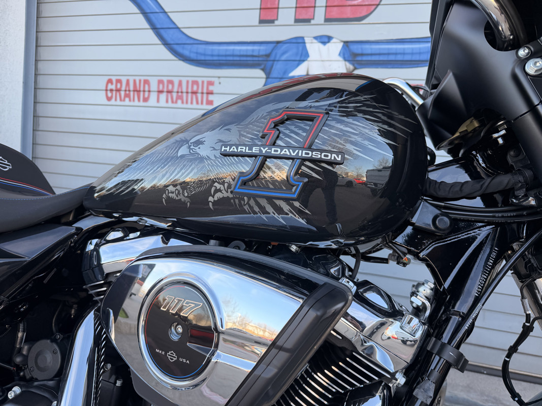 Street Glide®