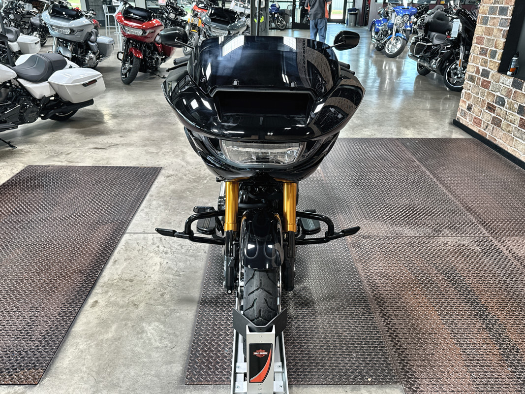 Road Glide®