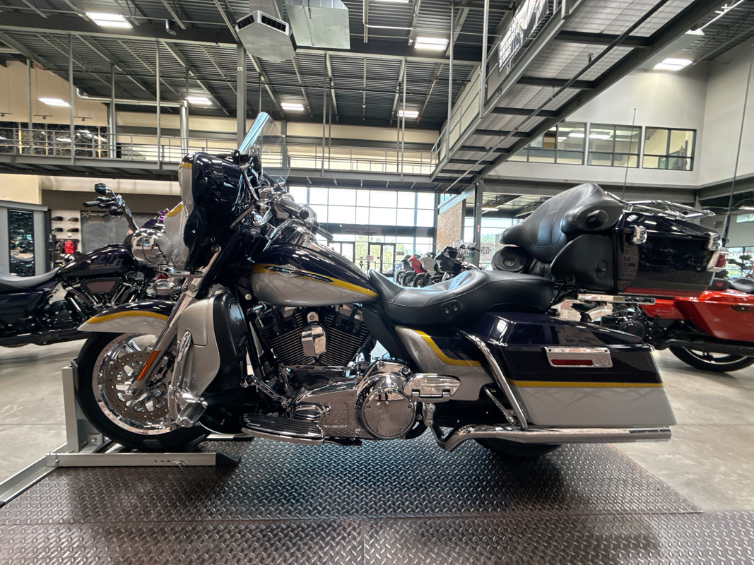 CVO® Ultra Classic® Electra Glide®