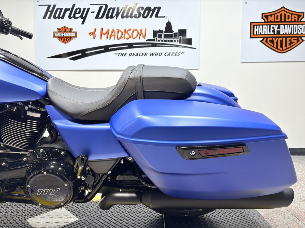 Street Glide®