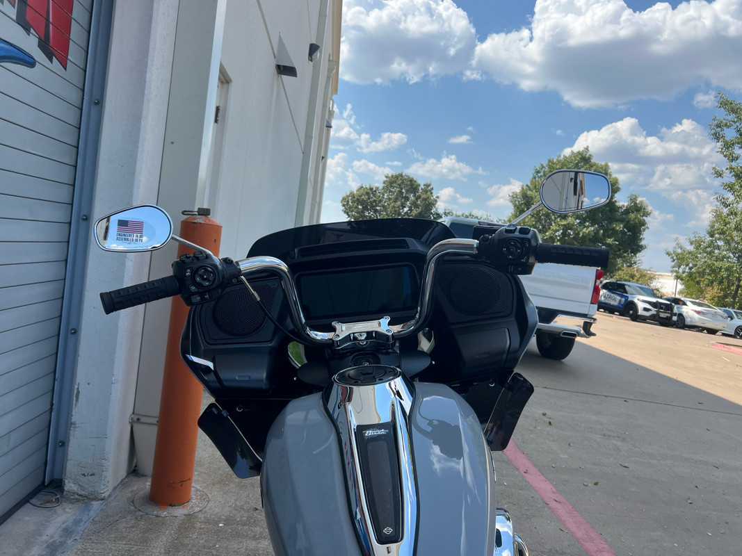 Road Glide®