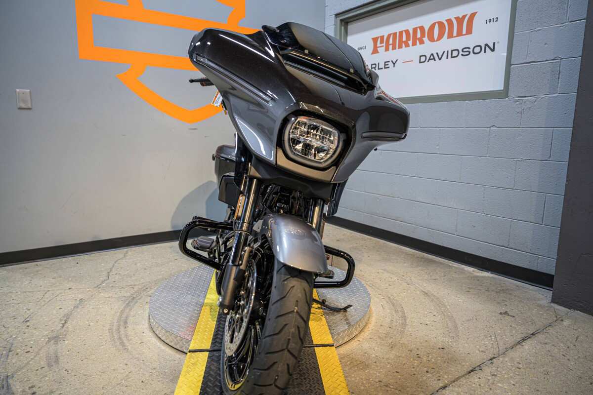CVO® Street Glide®