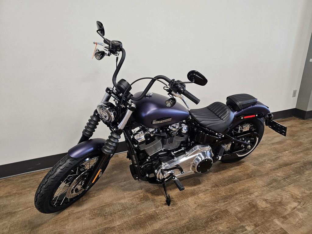 Street Bob®