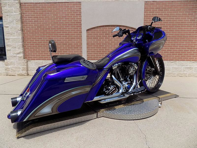Road Glide®