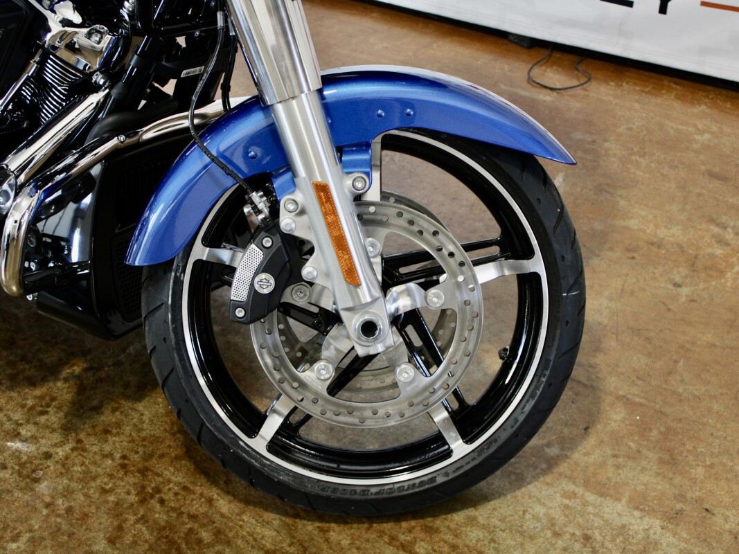 Road Glide®