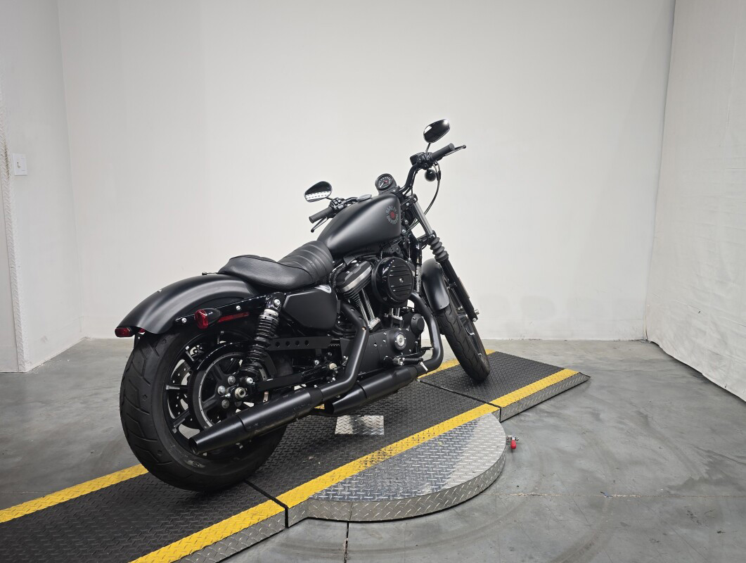 Iron 883®