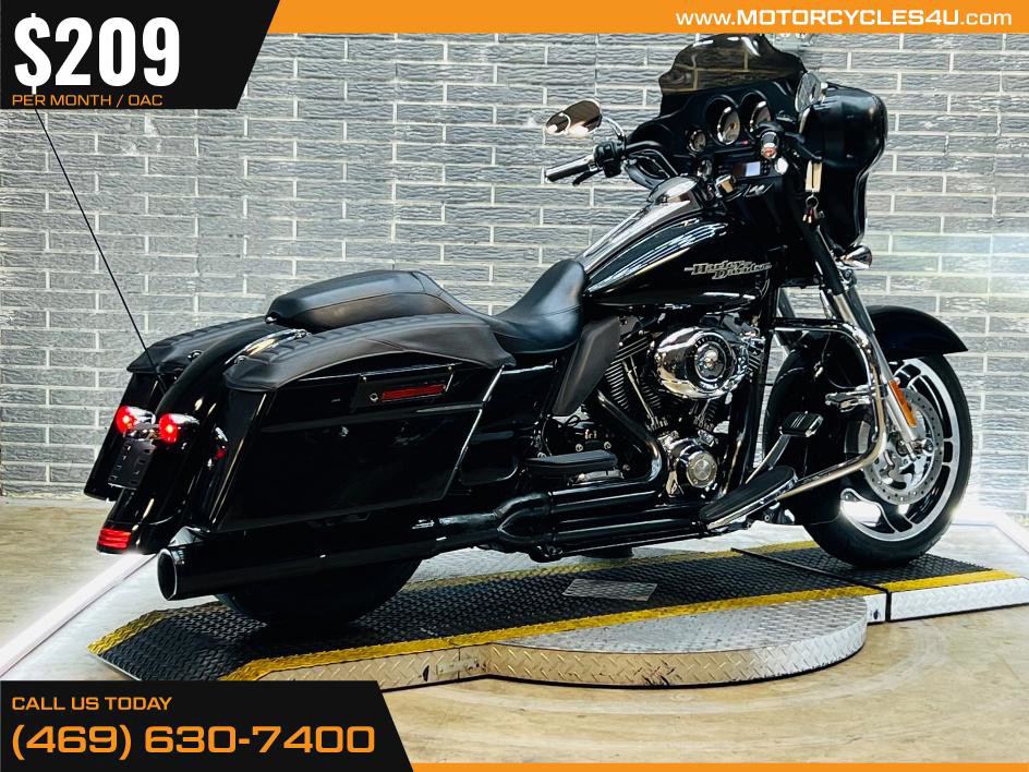 Street Glide®