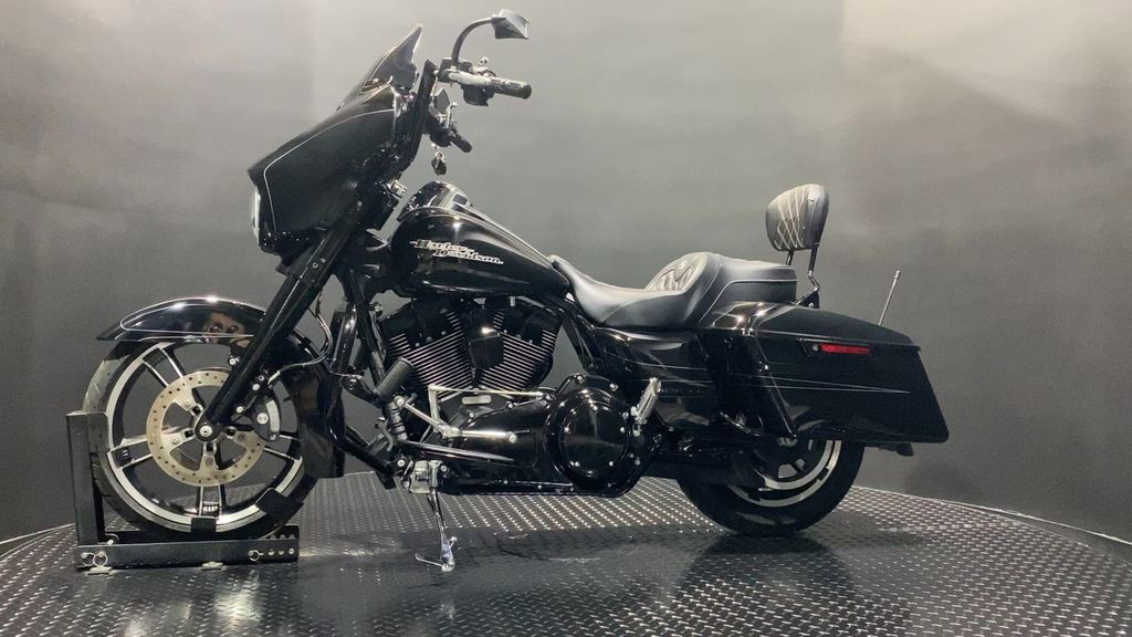 Street Glide® Special