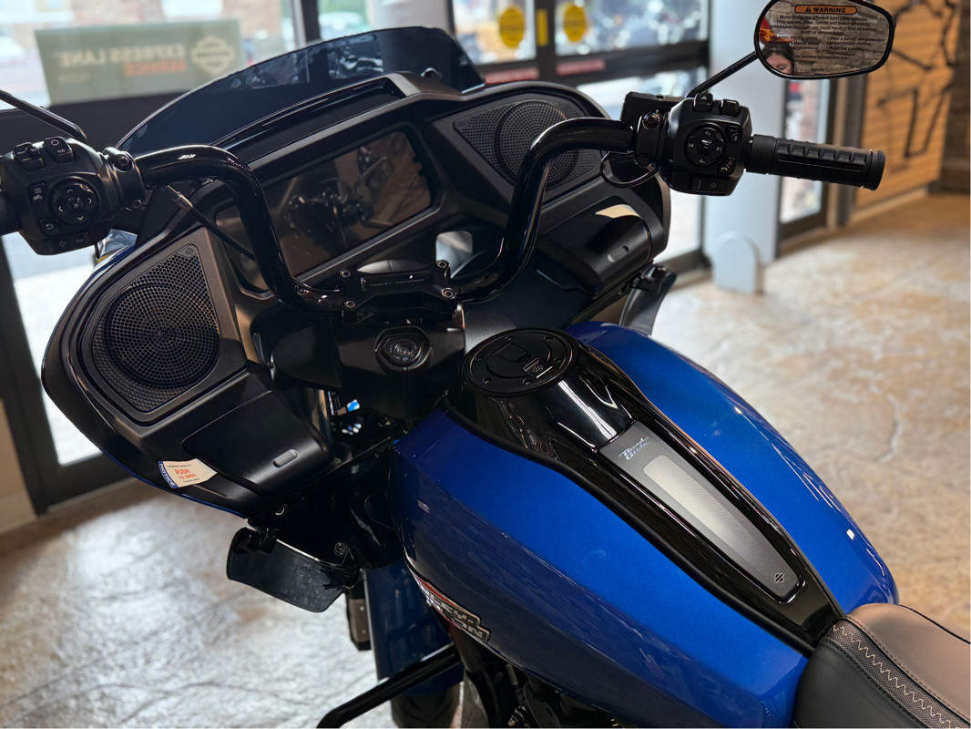 Road Glide®
