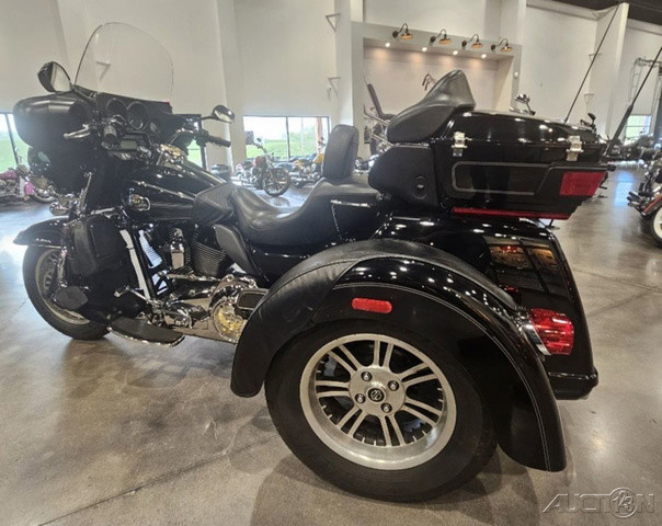 Tri Glide® Ultra Classic®